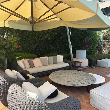 Luxury 6-bed Tuscan Near Lucca Villa