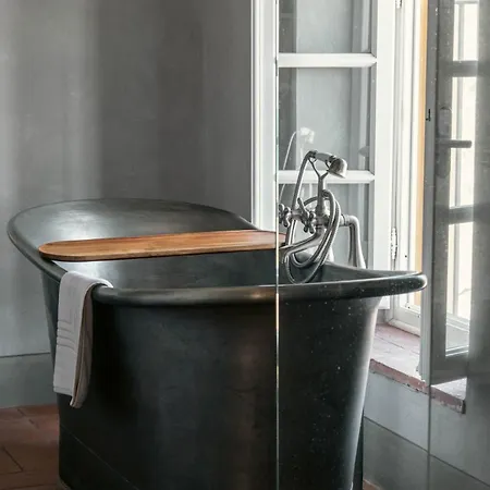 Luxury 6-bed Tuscan Near Lucca And Florence *