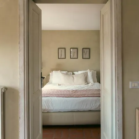 Luxury 6-bed Tuscan Near Lucca And Florence
